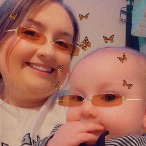 Meet your Posher, Caitlynn